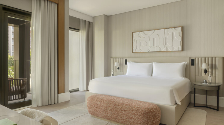 Waking Eclipse Suite with Sea View